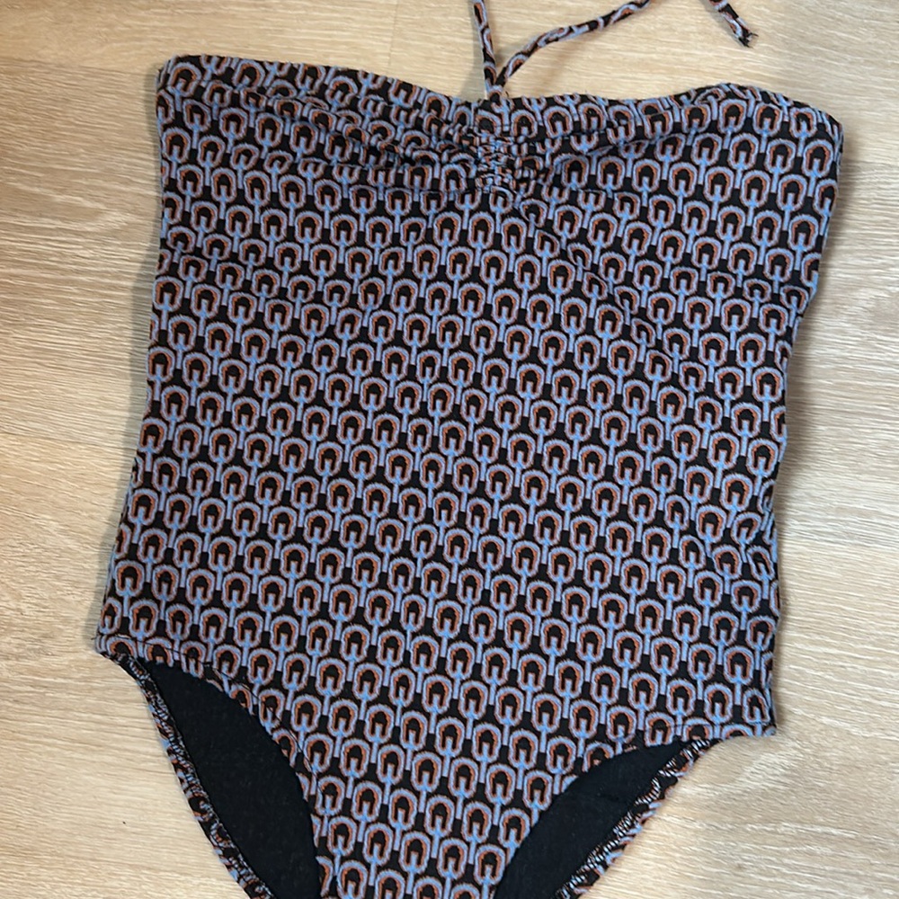 Halter top - Picture 2 of 2